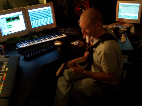 Henning on Guitar